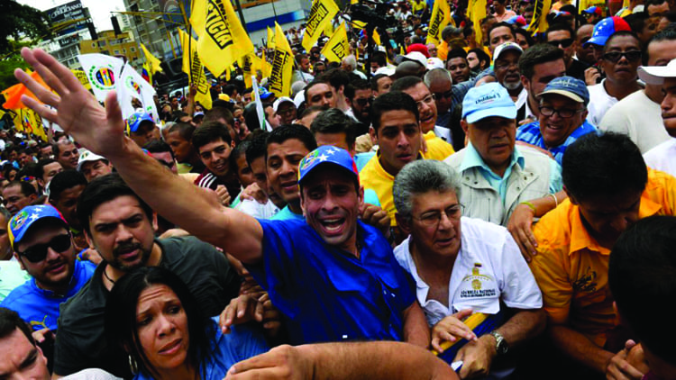 Oposición venezolana convoca paros para presionar a Maduro