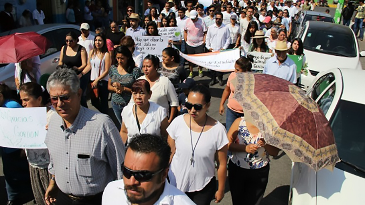 Grupos exigen justicia por asesinato de activista