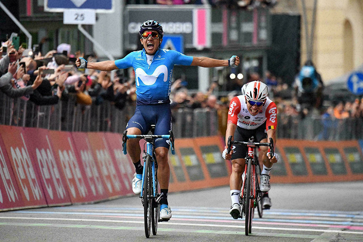 Ecuatoriano Carapaz gana 4ta etapa del Giro