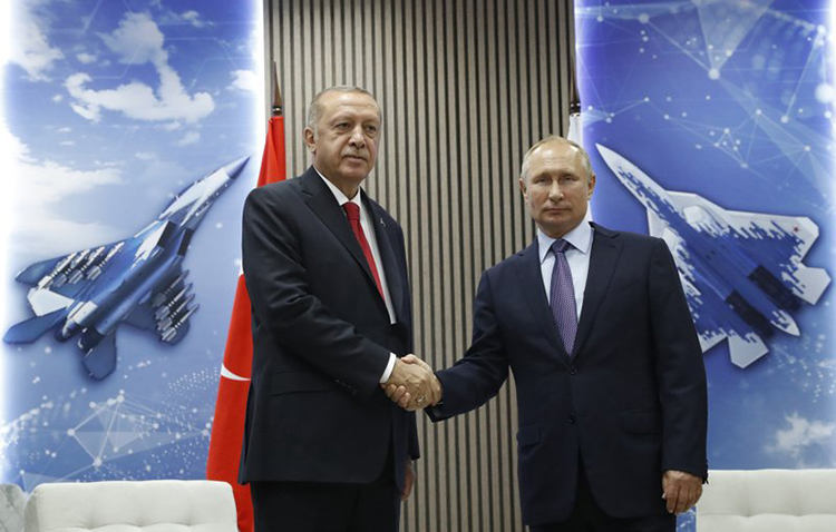 Erdogan, invitado de Putin en exhibición aérea en Rusia