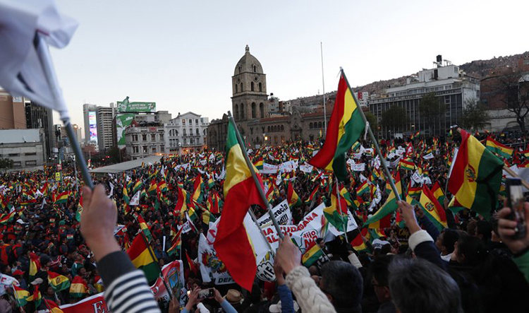 Bolivia vuelve a la calle rechazando candidatura de Morales