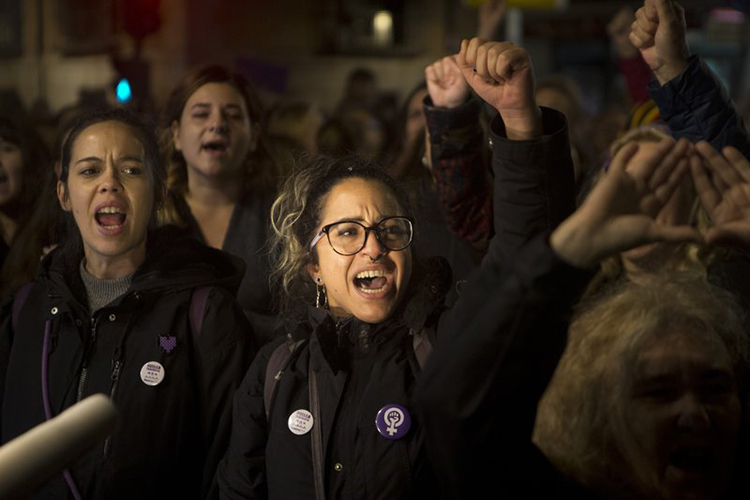 España: Protestan por fallo sobre violación en grupo
