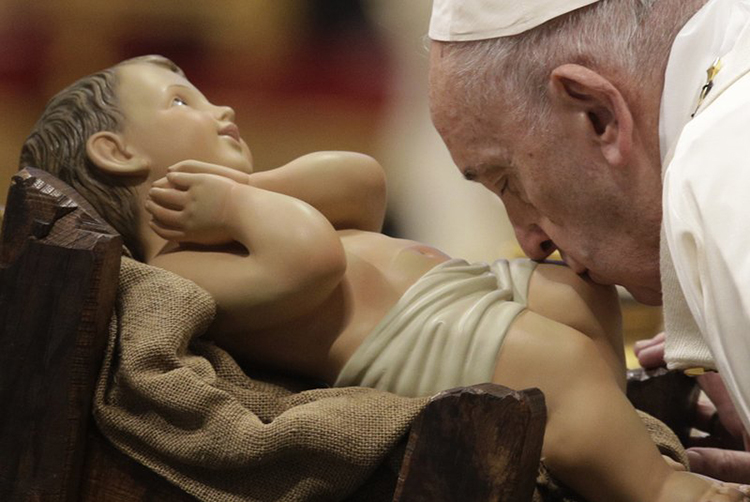 Papa exhorta a gobiernos a dar acceso a atención médica