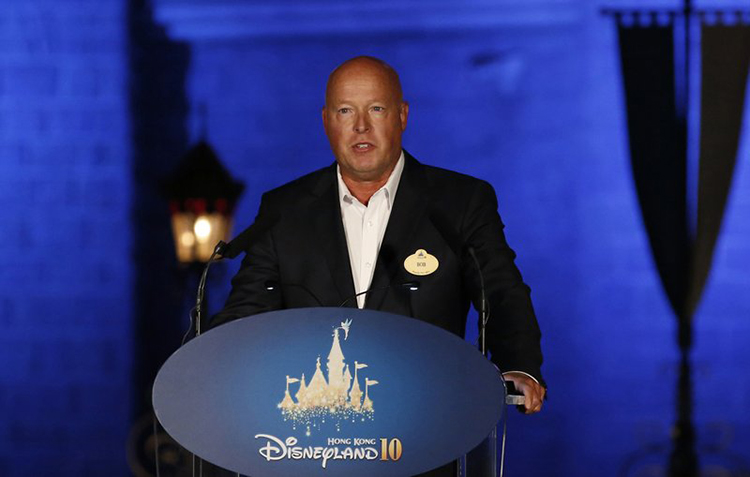 Disney: Bob Chapek sucede a Bob Iger como director ejecutivo