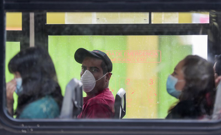 Expertos critican demora de México en medidas contra virus