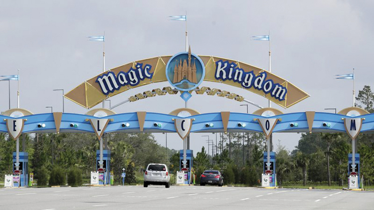 Disney reporta caída de ingresos de 42% en trimestre