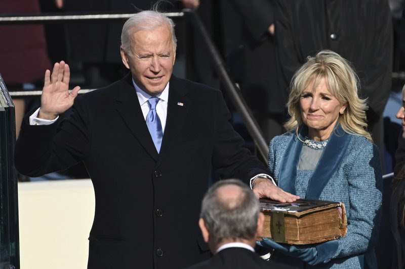 Biden asume la presidencia de EEUU: “La democracia venció”