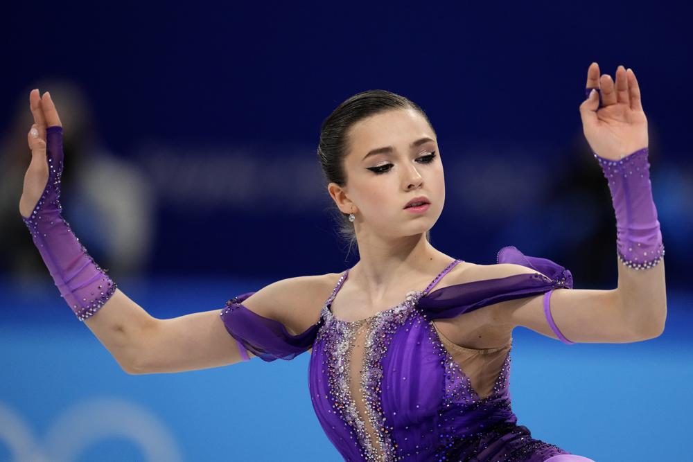 Valieva, primera tras programa corto en patinaje artístico