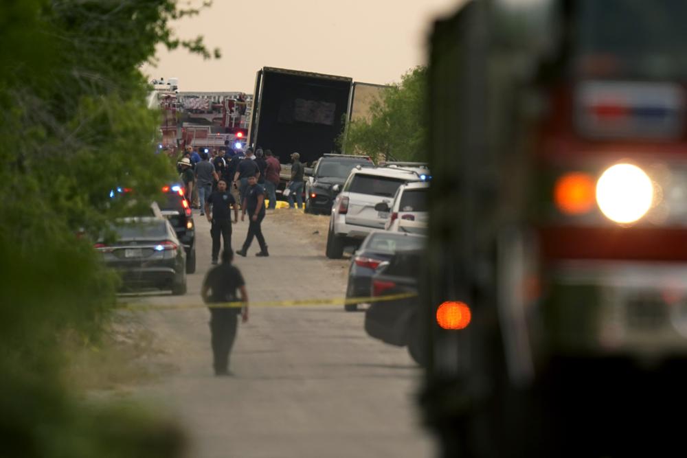 Texas: 50 migrantes mueren tras ser abandonados en camión