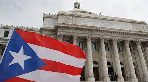 Puerto Rico promulga ley que da más derechos a trabajadores