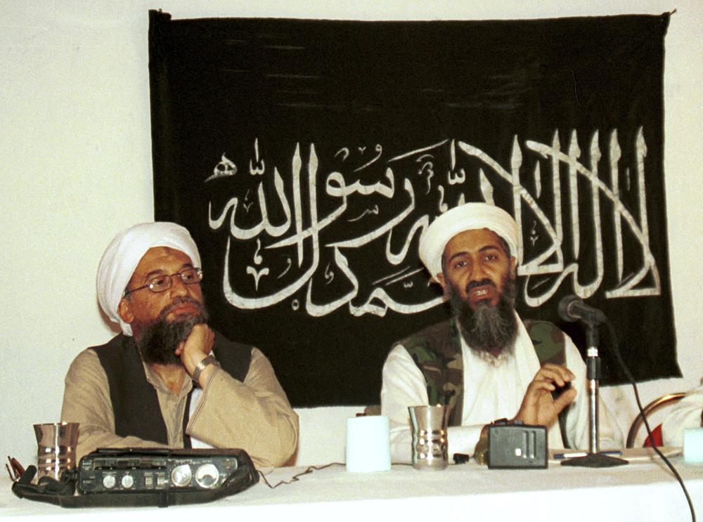 Muerte de líder de Al Qaeda arroja escrutinio sobre Talibán