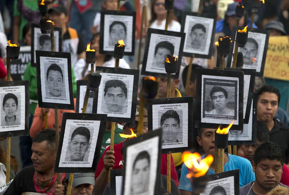 México: Caso Ayotzinapa en crisis ante críticas al informe