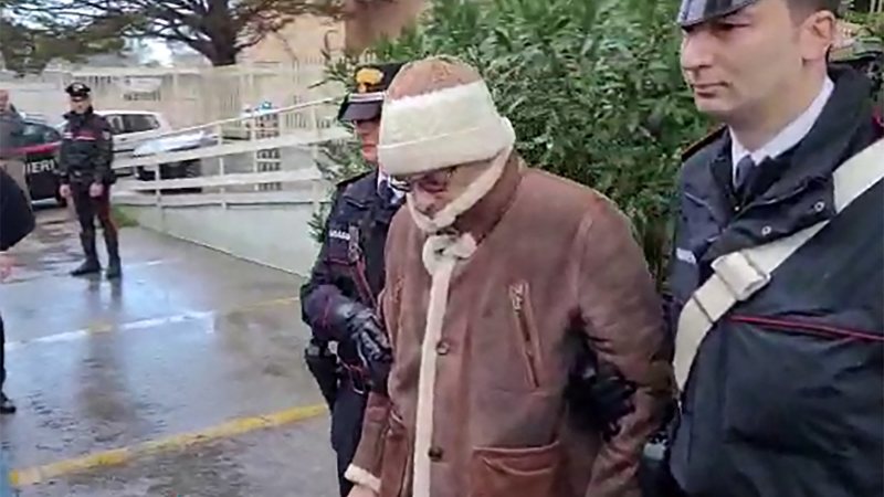 Italia detiene a líder de la mafia luego de 30 años prófugo