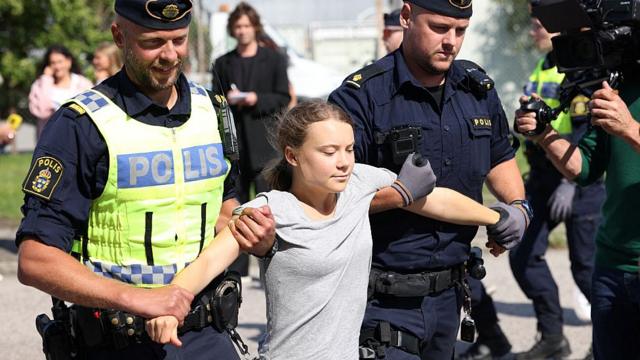 Israel deporta a Thunberg tras incautar el barco en que ella y otros activistas se dirigían a Gaza